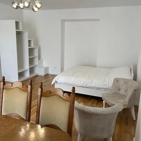 Beautiful In The Heart Of Apartmán Lvov